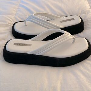 Gianni Bini Platform Sandals